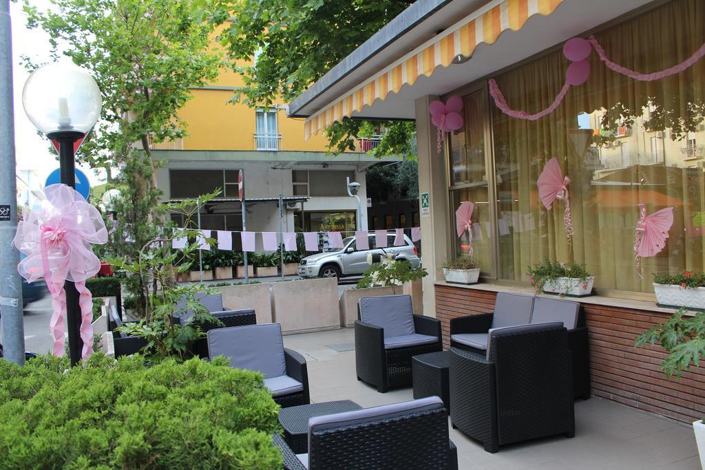 Hotel Galileo ริมินี ภายนอก รูปภาพ