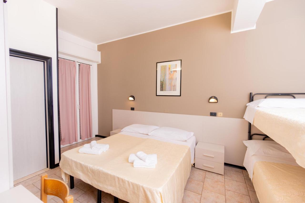 Hotel Galileo ริมินี ภายนอก รูปภาพ
