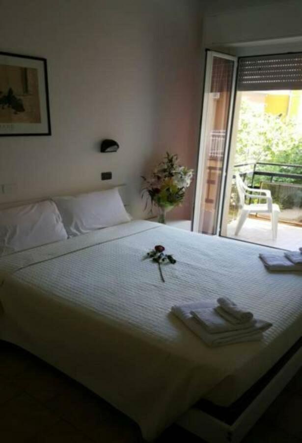 Hotel Galileo ริมินี ภายนอก รูปภาพ